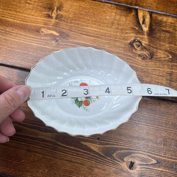 Adderley Fine Bone China Ripe Strawberry Dish With Gold Trim England - Picture 7 of 9